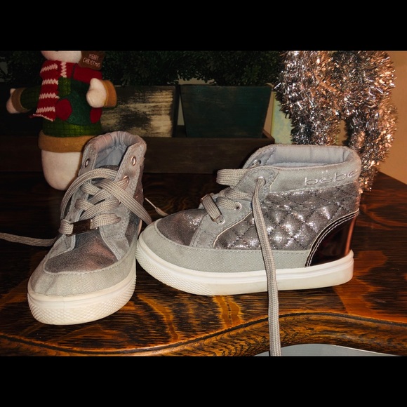 Girls Bebe sparkle sneakers size 9/10 - Picture 1 of 4